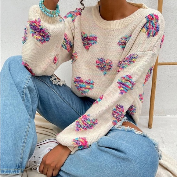 Sweaters - COPY - Heart sweater FINAL PRICE